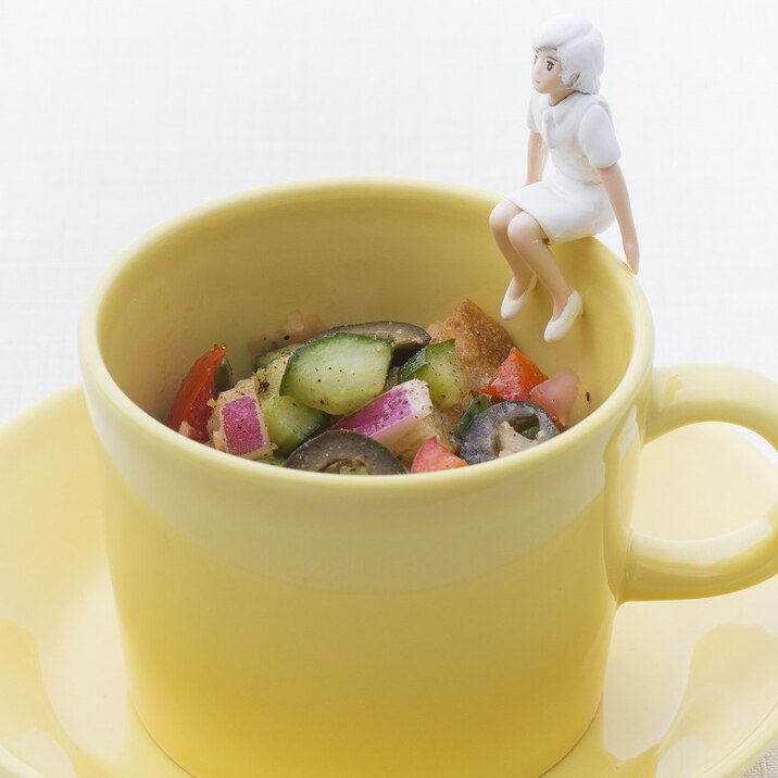 【コップのレシピ】フチ子さんのバゲットサラダ